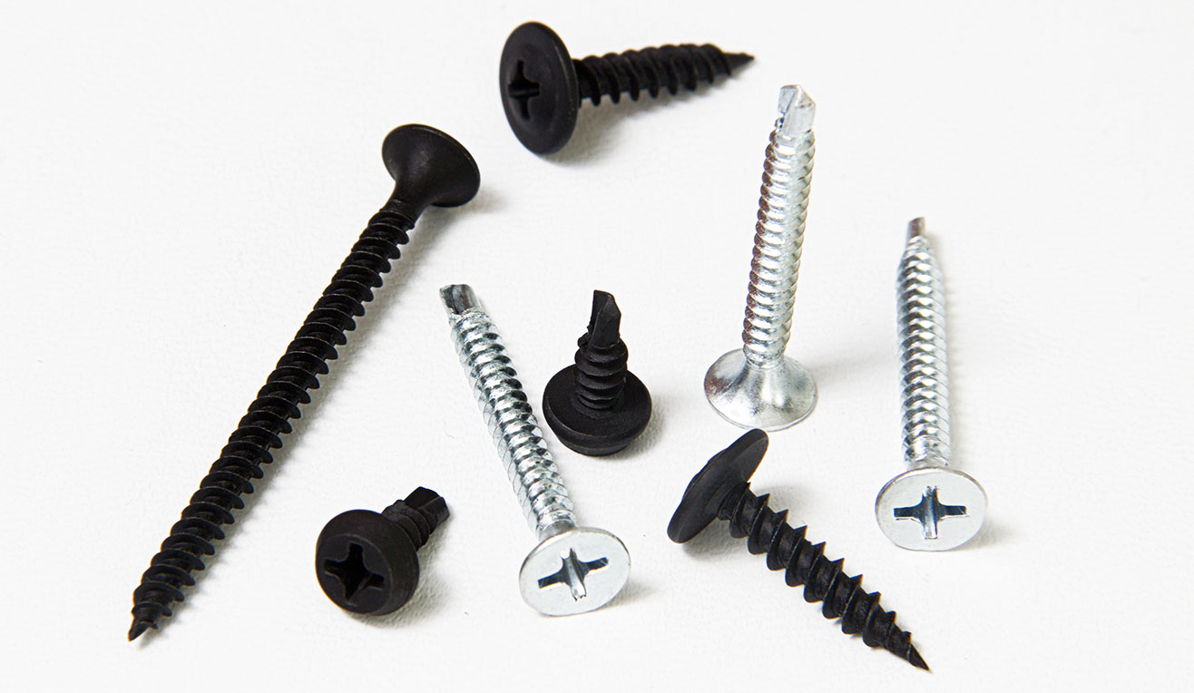 tornillos y clavos